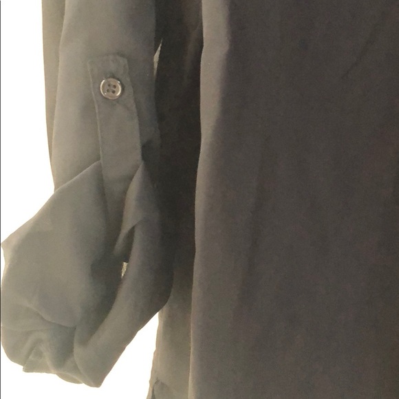 MUSTHAVE Roll up woven black top - Picture 7 of 7